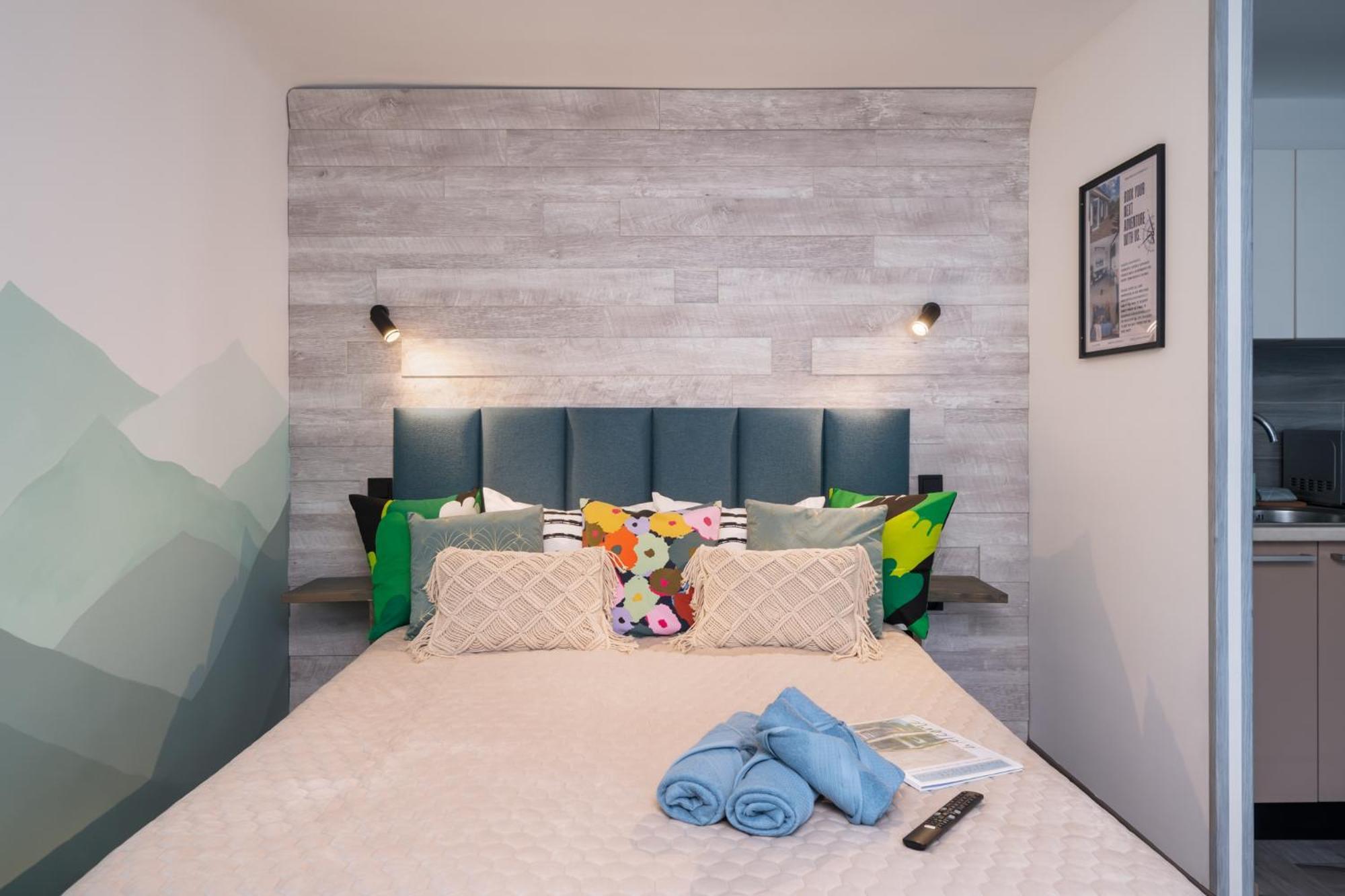 Green Garden & Private Parking Apartments With Playground รีกา ภายนอก รูปภาพ