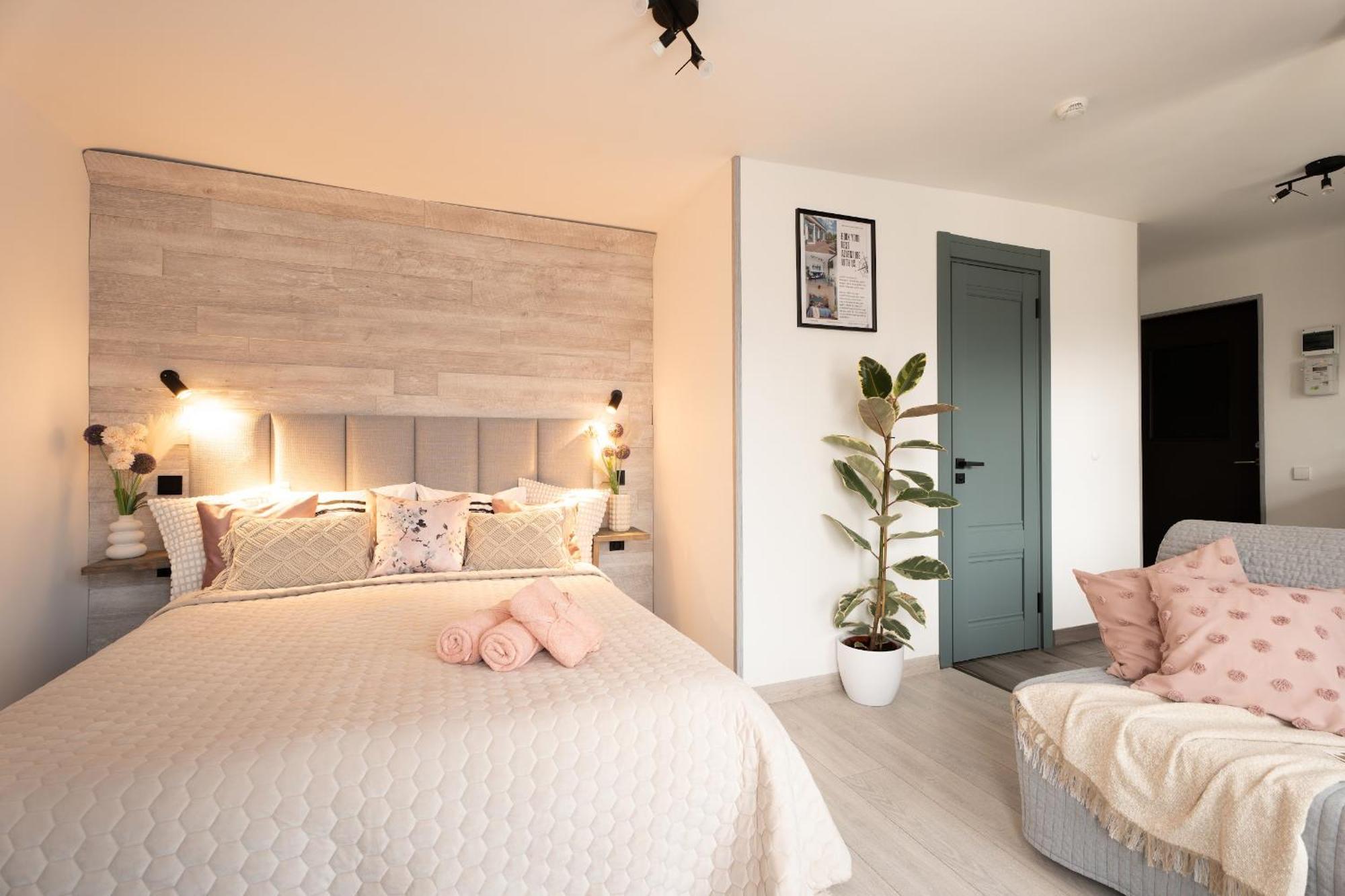 Green Garden & Private Parking Apartments With Playground รีกา ภายนอก รูปภาพ