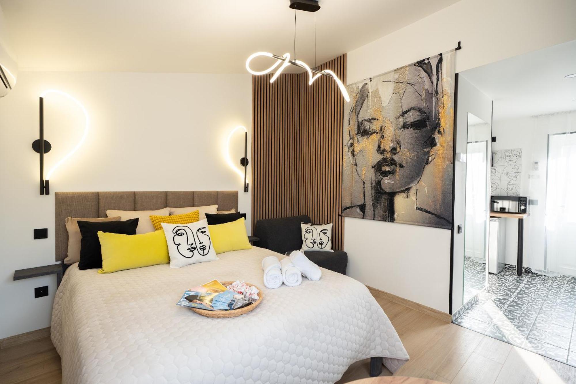 Green Garden & Private Parking Apartments With Playground รีกา ภายนอก รูปภาพ